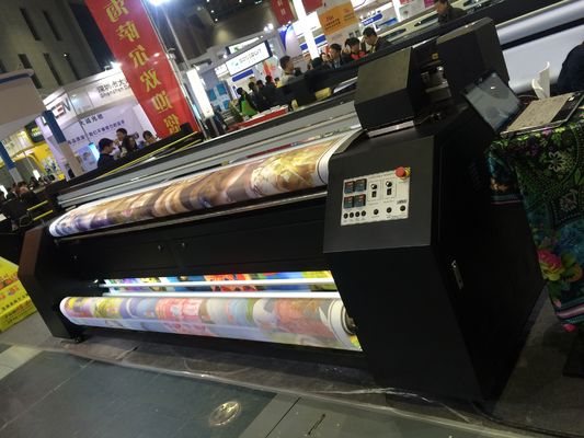 เครื่องพิมพ์สิ่งทอดิจิตอลอัตโนมัติเครื่องเครื่องพิมพ์สิ่งทอสำหรับธง / ผ้าม่าน