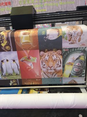 เครื่องทำธงสองด้านด้วยความเร็วสูงและความแม่นยำสูง