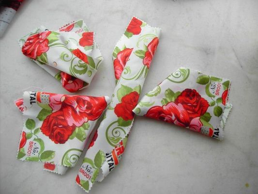 ผ้าพิมพ์ดิจิตอลซาตินโพลีเอสเตอร์เคลือบสำหรับการทำผ้าปูโต๊ะ