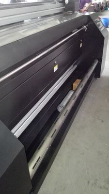 ธงสิ่งทอดิจิตอลอุปกรณ์การพิมพ์พลอตเตอร์ผ้าในโพลีเอสเตอร์ระเหิด